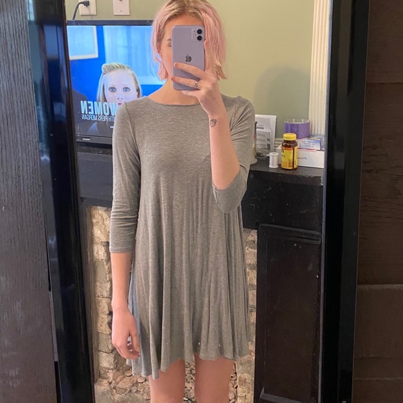 Gray basic mini-dress 🤍 - Picture 3 of 3